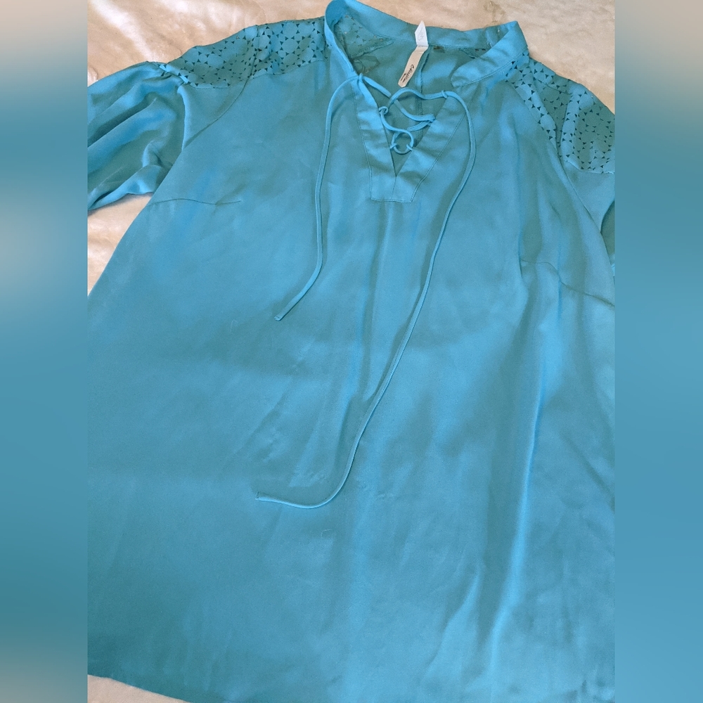 Blue blouse - Picture 2 of 5